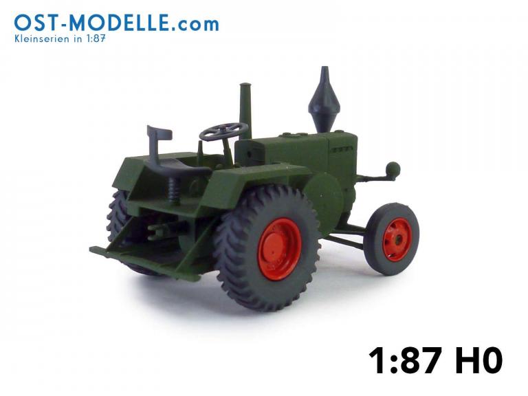Traktor Ursus C451 (Lanz) Straßenbereifung (Gummi) dunkelgrün